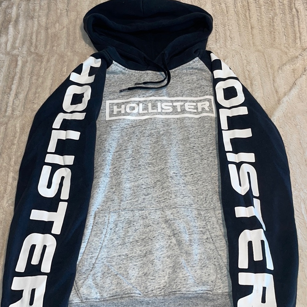 Hollister Mens small hooded sweatshirt logo graphic black gray white